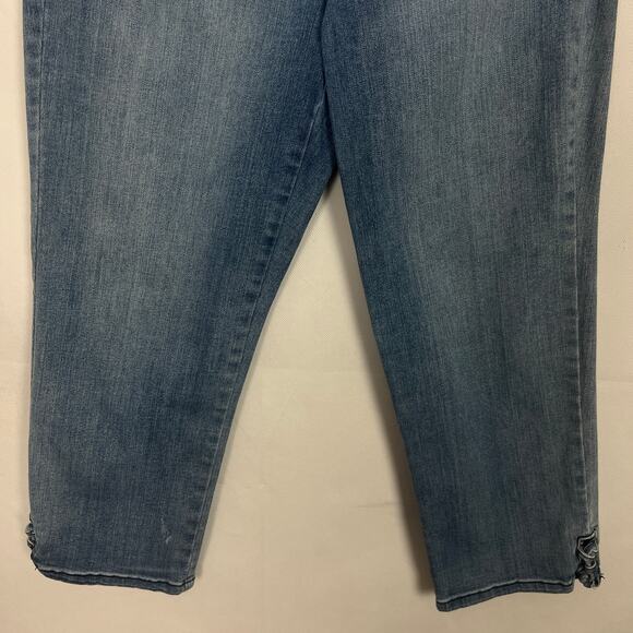 NYDJ High Rise Denim Capri Size 8 Lift Tuck Techonology - Picture 4 of 11